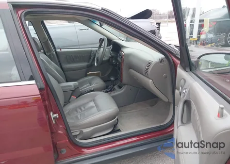 2002 Saturn L-Series L200 из США, поврежденный, VIN 1G8JU54F22Y516637